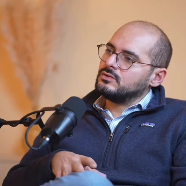 Surfin’ Bitcoin : Comprendre la directive européenne DAC8